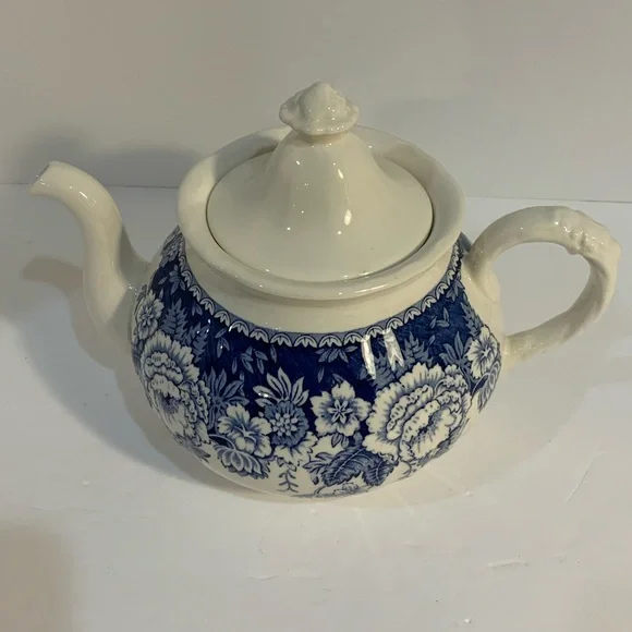 Crabtree & Evelyn of London - Blue/white - Feel Free to make an offer. - Picture 2 of 16